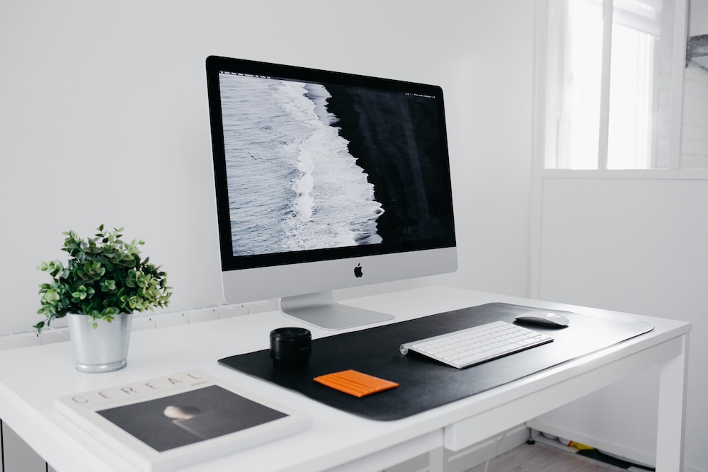 minimalistic workdesk