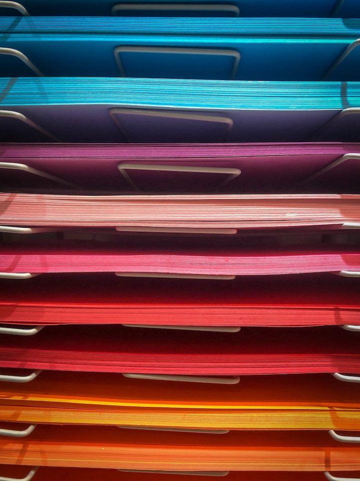How To Organize Binders on a Shelf (And Save Time) Worksion